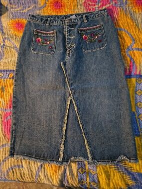 Spiegel Denim Button-Front Straight Skirt with Embroidered Pockets - Blue